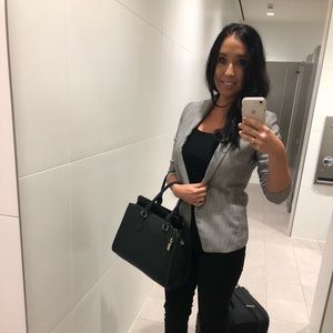 Meet your Posher, Leanna